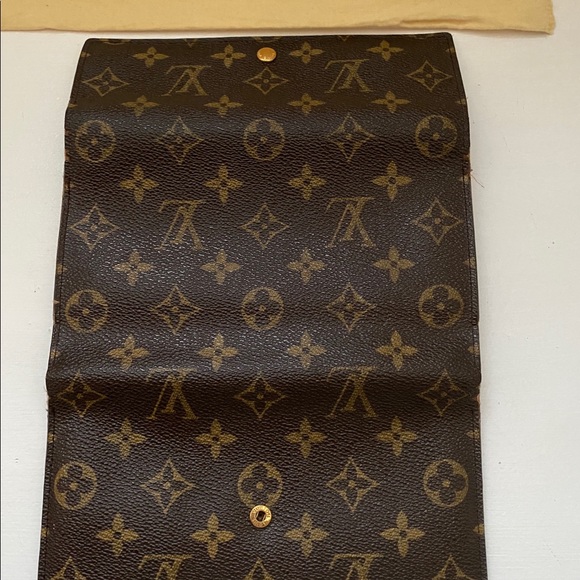 SOLD Louis Vuitton Trifold Long Wallet - Picture 12 of 16